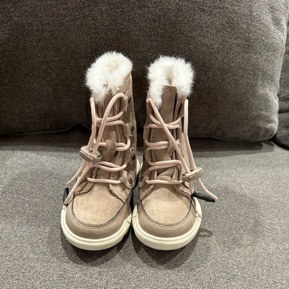 Sorel Explorer II Joan Faux Fur Boots Tan Cream Toddler Size 9 Excellent